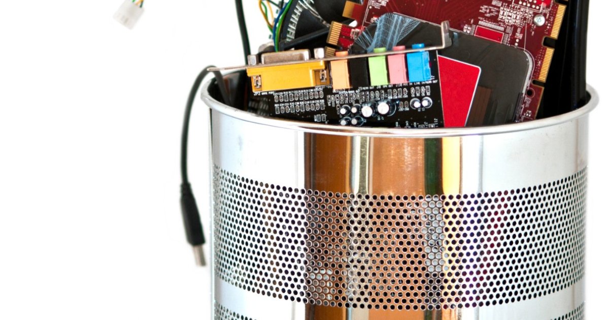 How to Clean Garbage Cans Safely We Wash